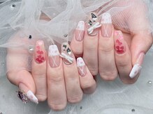 ツィンクルネイル(Twinkle Nail)の雰囲気（パーツの種類豊富★キラキラビジューアート）