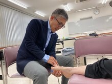 東秩父みすぎ整体院の雰囲気（足のテーピング）