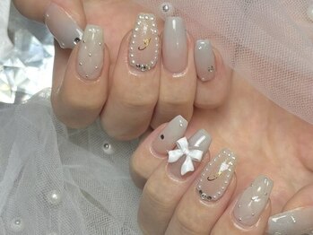 ベルカドゥー(Belle' cadeau)の写真/《豊富なカラーとパーツでどんなデザインもおまかせ♪》持ち込みデザインOK！理想のネイルも叶えます◎
