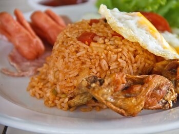 アジアンリラクゼーション ヴィラ 大橋店(asian relaxation villa)/タイ料理：カオパットアメリカン