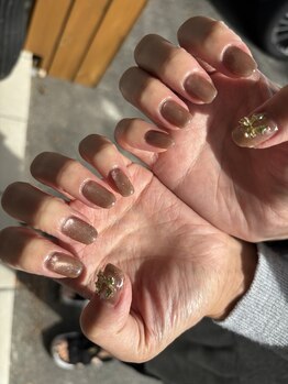 ウル ネイル(ulu nail.)/マグネットネイル＋パーツ追加