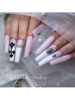 マディア(MADIA)/【スカルプやり放題/Sculpture】