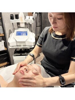 イリゼ(iriser)の写真/【若々しい印象へ導く】口角・目元・輪郭に◎小顔ハンド技術テクノロジーで重力に逆らう感動の変化を体験！