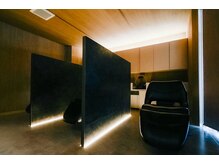 アム(AME)の雰囲気（落ち着いた雰囲気の半個室空間の【ヘッドスパルーム】）