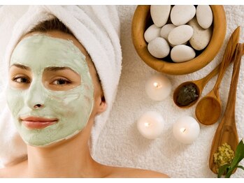 アディッシモ(addissimo)の写真/【大人気のハーブピーリング♪】本気の肌質改善で憧れの水光肌に★気になるニキビケアや美白ケアにも◎