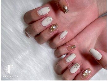 フランチェス(Frances)/シェル × ニュアンス