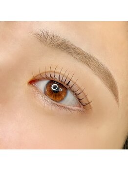 ナチュラル上品な目元にしたい