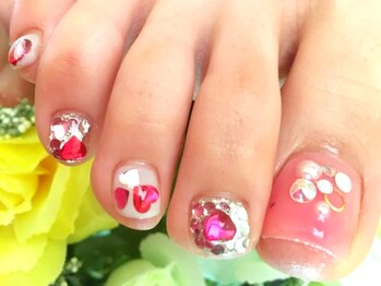 ネイルサロン チュチュ(Nail Salon Chu Chu)の写真/夏映えトレンドフットネイルに★マグネット/ミラー/つけ放題も大人気!新規&お久しぶりの方はオフ無料♪
