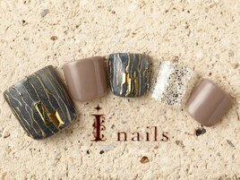 うねうねメタリックFOOT 8480円