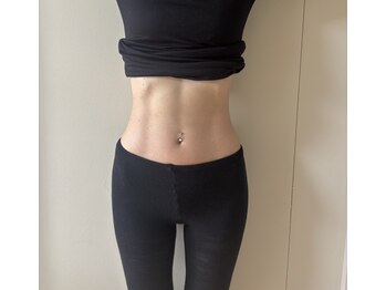 スピン(SPiN)/肋骨デザインでくびれ美人に♪