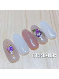 キラキラパーツネイル★