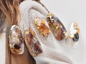 ネイルサロンラグジュアリー 梅田店(LUXURY)/ブラウンニュアンスネイル