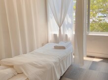 リラクゼーション ソラ(sola)の雰囲気（一番奥のお部屋は優しい木漏れ日が差し込みあたたかい雰囲気）