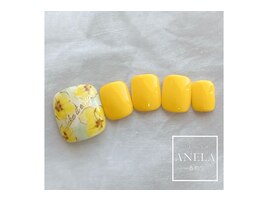 手書きフラワーフットデザイン