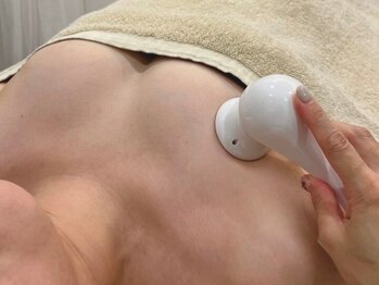 オーク ナチュリ 成城学園前(OAK×NACHUL)の写真/当店人気No.1バストケア★最新脂肪増加剤を使用し美容機器では叶わなかった美バストをGET!増加剤10ml¥16500