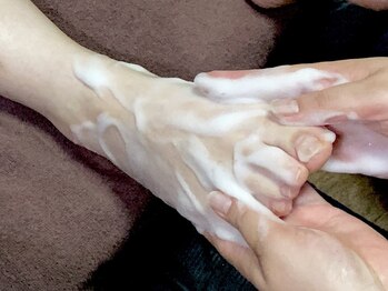 リラ(RIRA)の写真/足の角質ケアですべすべに☆サンダルの季節に向けて今から準備！むくみ解消で足元すっきり♪