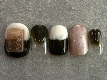 カラネイル 南森町店(calla nail)/khaki × white