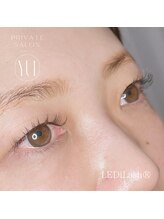 ユイ(YUI)/沁みない腫れないLEDマツエク