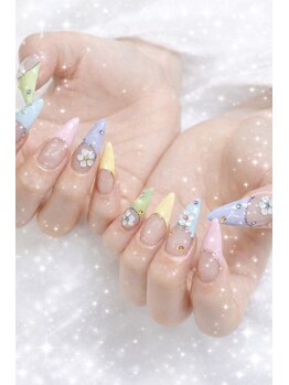 春カラー×お花 フレンチネイル