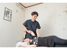 整体院カラダらくにの雰囲気（猫背、巻肩、肩こり集中整体（初回80分）¥2,980）