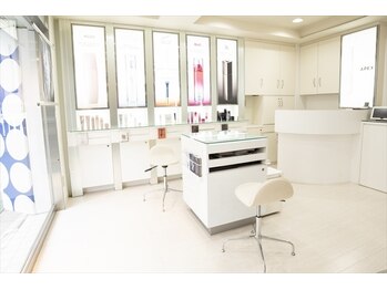 ポーラ ザ ビューティ 自由が丘店(POLA THE BEAUTY)/内観