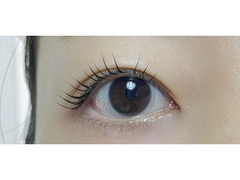 モイマン(moi-man)/根本にも濃さをだして◎