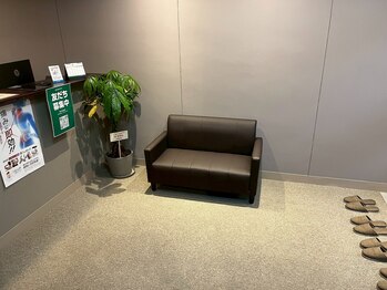 トータルボディケア整体 長居駅前店/待合です