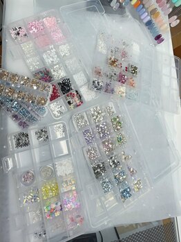 ブルームネイル(bloomnail)の写真/【無料駐車場完備】マグネットだけで50色以上!カラー120種&パーツも豊富にご用意◇自分好みの可愛いを追求!