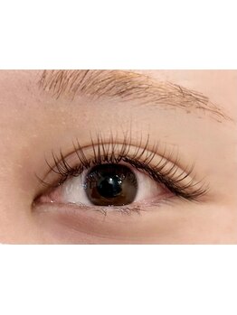 ナチュラル上品な目元にしたい