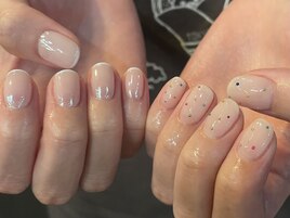 両手違いデザインネイル♪