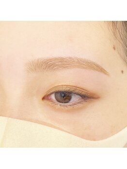 エルブリンク(elblink)/程よい丸みのかわいい眉