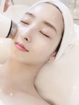 ゴールド 恵比寿店(GOLD)の写真/憧れの水光ツヤ美肌に！【毛穴洗浄＋水光ツヤ美肌ケア＋潤い注入】の3ステップでハリツヤ潤い大幅UP！★
