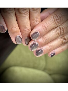 モツヲネイル(motsu.O! NAIL)/ブラウン×ゴールドマグネット