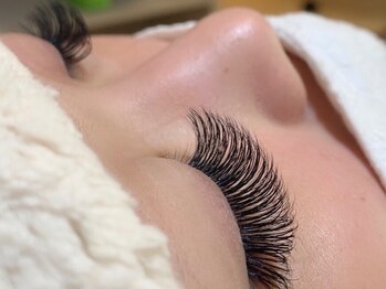 サロンドビウラアイズ(Salon de Biura Eyes)/