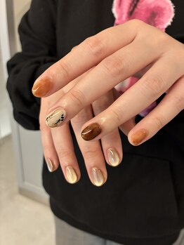 ロマ(LOMA)の写真/ワンゲスト制でじっくりご相談◎初めての方も大歓迎♪あなただけの個性が光る短くても楽しめる指先へ＊