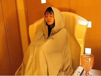 ヨサパーク オリーブ 小倉南店(YOSA PARK olive)/ケープを被り、ミストを浴びる♪