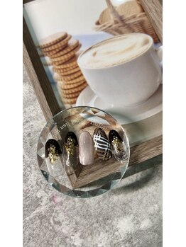 大人バレンタインネイル