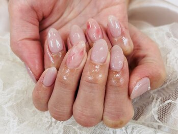 ビューテサロン トレボー 桜ヶ丘店の写真/【聖蹟桜ヶ丘東口徒歩1分】オフィスネイルもお任せ◎上品なシンプルデザインでワンランク上の指先に♪