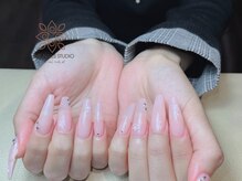 ウメネイルスタジオ(UME NAIL STUDIO)/* 長 さだしやり放題×つけ放題