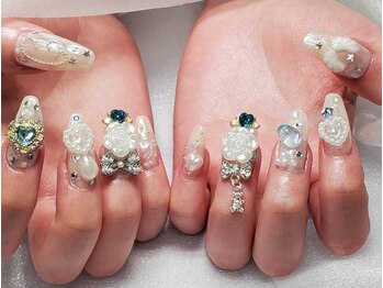 プリンセスネイル(Princess NAIL)の写真/毎月新作の今旬デザインをご提案★持ち込みもOK！特別なイベント前にも◎周りと差がつくおしゃれな指先に♪