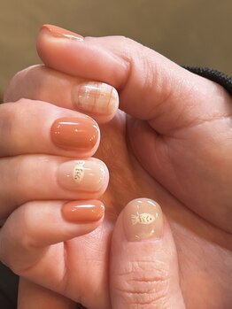 韓国トレンド落書きネイル