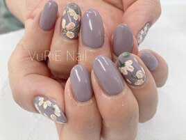 個性派フラワーネイル