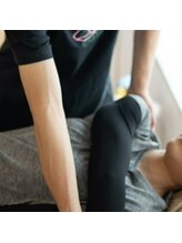 ザ コンディショニングルーム コガオスタジオ 自由が丘店(KOGAOSTUDIO)/１ 肩甲骨・背骨・鎖骨　小顔