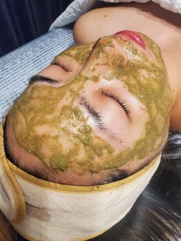 水光ピールスキン/ハーブピーリングでトーンアップ