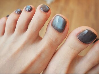 サロン カラフリー アシヤ(Salon Colorfulyy Ashiya)の写真/[巻き爪ケアもフットネイルも妥協しないあなたへ]当店では巻き爪ケアとフットネイルを同時に施術できます!