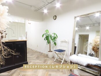 エンカシェット 代官山(En’e cachette)/１０、レセプション《マツパ》