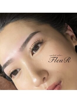 eyelash salon FleuR【7月6日OPEN（予定）】の写真/大人っぽく、抜け感のある目元へ。フラットラッシュ付け放題