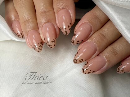 ティーラ(Thira)の写真