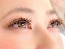 ７、パリジェンヌ、フラットラッシュ・アップワード、ボリュームラッシュ等、新しい種類のマツエク導入店！