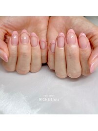 ピンクフレンチネイル